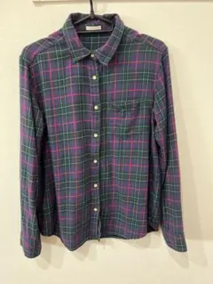 緑と紫のチェック柄長袖シャツ