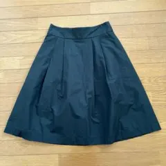 【MARGARET HOWELL】マーガレットハウエル　タックミディアムスカートのサムネイル