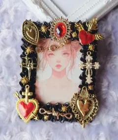 B8 ホイップデコ トレカケース ゴシック 赤　ゴールド