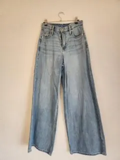 ライトブルーワイドレッグデニム