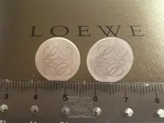 LOEWE ホワイトボタン　ピアス/イヤリング　ラストのサムネイル