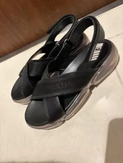 美品　PRADA ブラック クロスストラップ サンダル　24.5cm