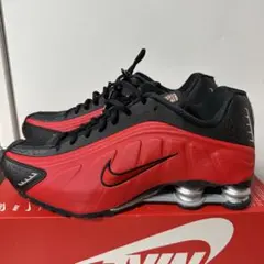 ナイキ ショックス R4 ユニバーシティxレッド/ブラック/メタリックシルバー