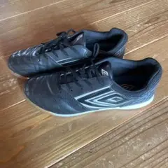 umbroサッカーシューズ　黒　サイズ24
