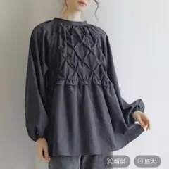 黒ブラウスのサムネイル
