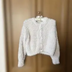 専用　GUフェザーヤーンボタン付き クロップドカーディガン