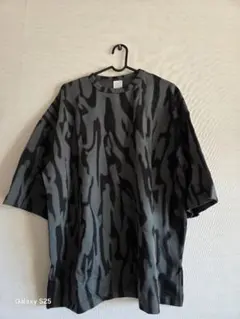 【タグ付き】Casper John 総柄Tシャツ 半袖 ブラック系 Mのサムネイル