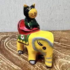 黄色い象さんに乗った黒猫さん バリ雑貨 アジアン雑貨 ハンドメイド 木製雑貨
