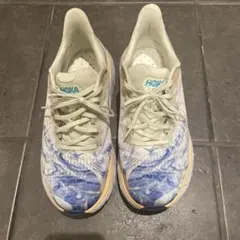 HOKA クリフトン8 ランニングシューズ