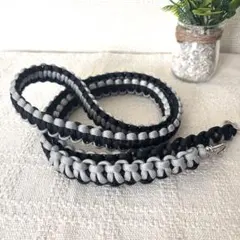 パラコード スマホショルダー 平編み ブラック×グレー ハンドメイド