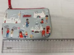 Cath Kidston キャスキッドソン　ロンドン風景ポーチのサムネイル