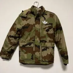 adidas original 迷彩柄 ダウンジャケット - メルカリ