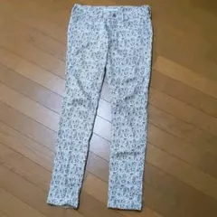 スキニーパンツ