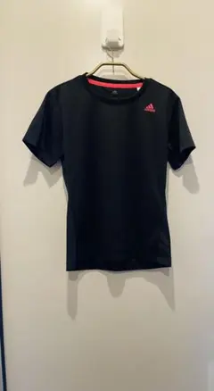 adidas ブラック 半袖Tシャツ UVカット　サイズＭ
