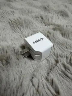 Anker PowerPort mini 12W USB-A 2ポート充電器