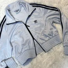 adidas クラシック クロップド トラックジャケット　ダブルジップ　ロゴ刺繍のサムネイル
