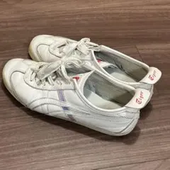 Item thumbnail for item dc0df541-8c33-4e7f-bdd7-7b18ffa0f736