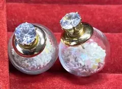 星型スパンコール入り ガラスドームピアス