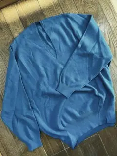 青 Vネック 長袖ニット