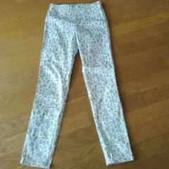 ユニクロ　花柄スキニー　スパッツ ホワイト/グレー　M