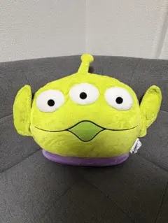 海外限定品　カリフォルニアディズニー　リトルグリーンメン　クッション