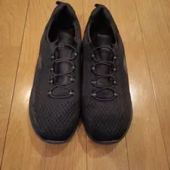SKECHERS メモリーフォーム ブラック スニーカー