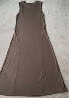 UNIQLO × HANA TAJIMA ロングフレアワンピース