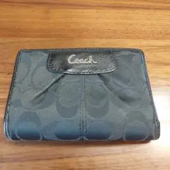 コーチ二つ折り財布、黒色