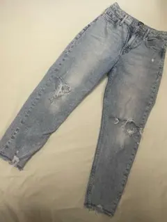 GAP ライトブルーダメージデニム150。女の子。