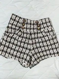 【新品未使用】ツイード生地チェック柄ショートパンツ　ホワイトブラックLサイズ白黒