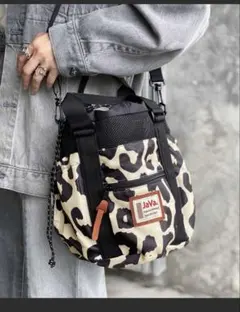 Item thumbnail for item b6a81002-1f44-4a3d-9d2e-21d9d48ef154