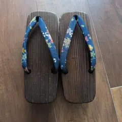 婦人用　下駄　木製　花柄鼻緒