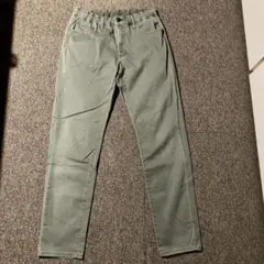 カーキ チノパン