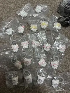 サンリオキャラクターズ めじるしアクセサリー ふわふわスノー ガチャ　コンプ