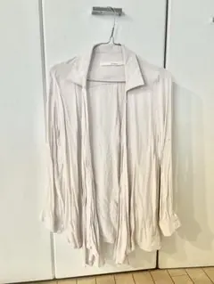 ベージュ プリーツデザイン ロングシャツ 長袖のサムネイル
