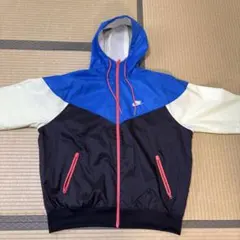 Nike フード付きナイロンジャケット
