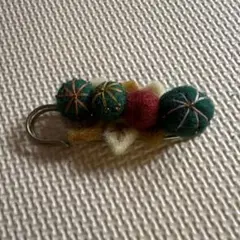 ハンドメイド フェルトブローチ カラフル