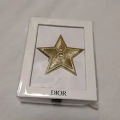 クリスチャンディオール ノベルティ　ピンバッジ