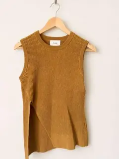 【CLANE】SLANT CUT NO SLEEVE KNIT TOPSのサムネイル