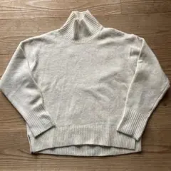 ユニクロ　スフレヤーンモックネックセーター　Ｓアイボリー 美品です！