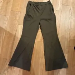 GU オリーブ色 フレアパンツ ゴムウエスト