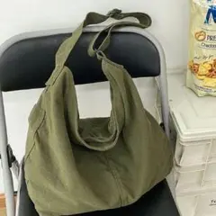 ニュースペーパーバッグ　ショルダーバッグ　メッセンジャー　古着　カーキ グランジ