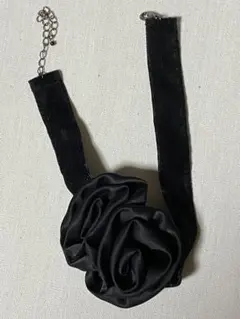 ブラックチョーカー　花　薔薇　モチーフ