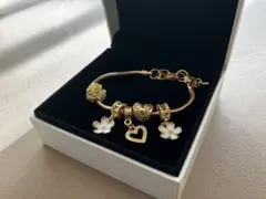 ゴールドフラワー＆ハートチャーム ブレスレット Pandora 互換