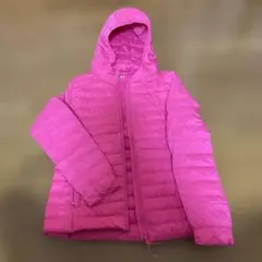 ユニクロ ピンク ダウンジャケット フード付き