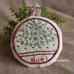 ハンドメイド 刺繍 壁飾り オーナメント マスコット クリスマスツリーNoel