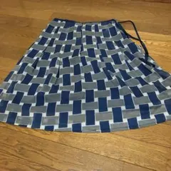 お値下げ　膝丈スカートのサムネイル