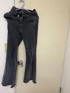 ハイウエスト フレアデニムパンツ ブラックのサムネイル
