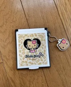 サンリオ　キティ　マスコット付きミラーM 日焼けキティ ヒョウ柄　ハイビス