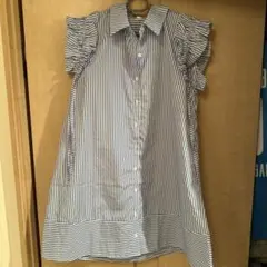 青と白のストライプ フリル付きノースリーブシャツワンピース